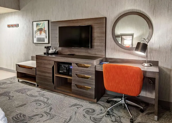 Hampton Inn Fresno Airport