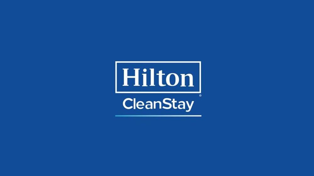 Hotel Hampton Airport
