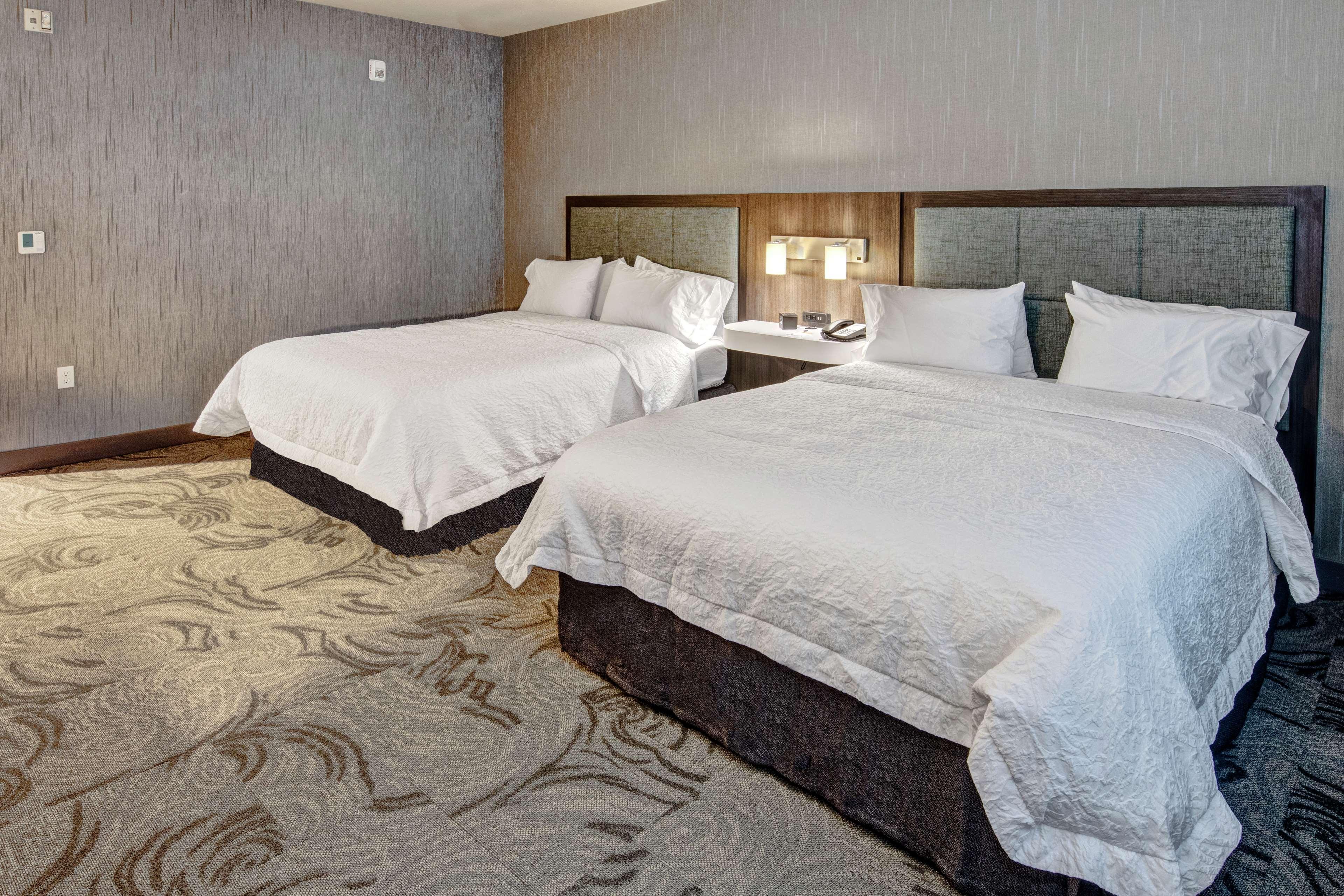 Hampton Airport 3* Fresno